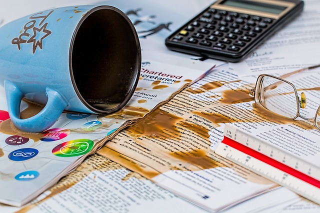 10 Bookkeeping Mistakes that’s Costing YOU